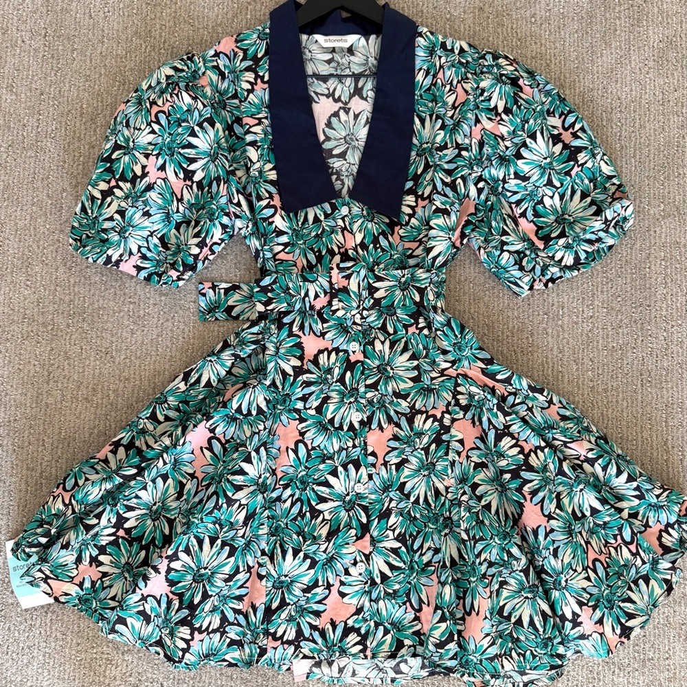 Storets Olivia Floral Belted Mini Dress. S/M Size, adjustable belt.